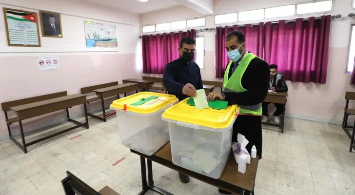 الانتخابات.. 2.33% نسبة الاقتراع على مستوى الأردن حتى 9 صباحا
