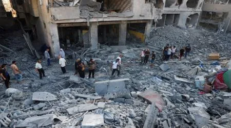 استشهاد 17 فلسطينيًا في غزة إثر قصف إسرائيلي متواصل