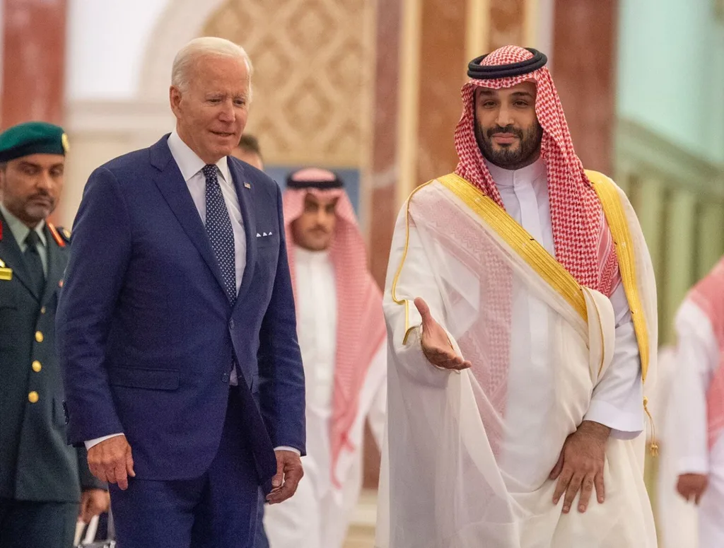 بايدن: لن نترك فراغا تملؤه الصين أو روسيا أو إيران