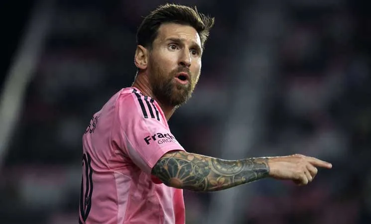 ميسي يتطلع للمشاركة في كأس العالم 2026 رغم مخاوف العمر واللياقة