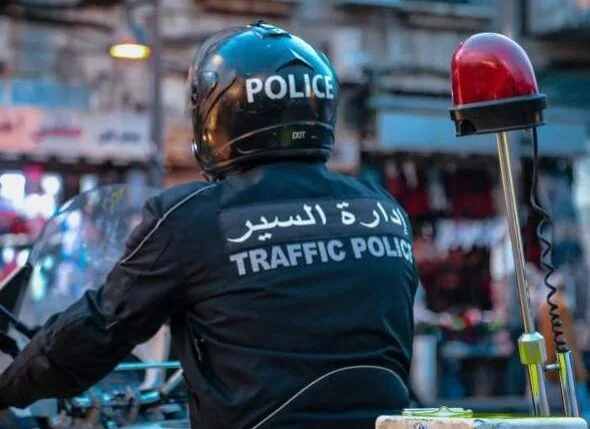 السير: الحبس والغرامة لقيادة مركبة دون لوحة أرقام