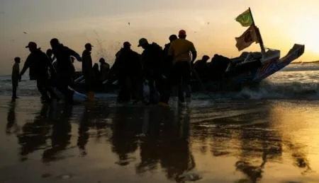 خفر السواحل الموريتاني ينقذ أكثر من 300 مهاجر قبالة سواحل البلاد