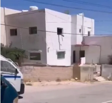 الأمن: العثور على أجزاء من حطام مسيرة في منزل بالكرك .. ولا اصابات