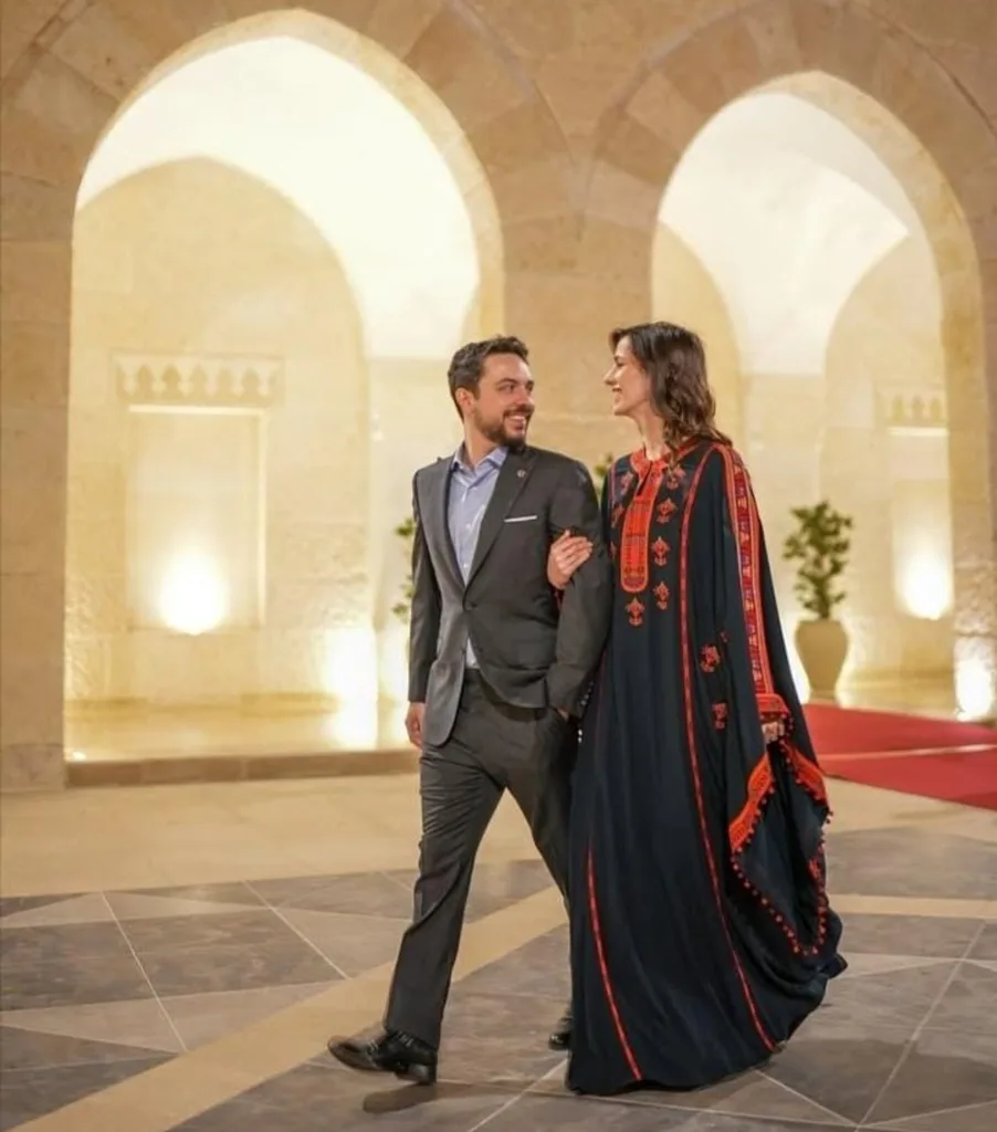الأمير الحسين برفقة الأميرة رجوة في إفطار عائلي