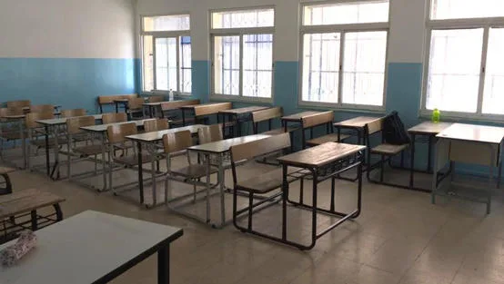 التربية تكشف حقيقة تعرض معلم أردني لضربة (موس)