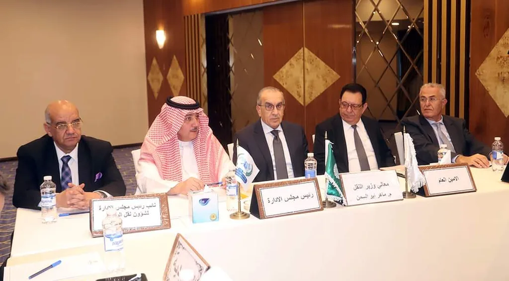 ابو السمن يدعو الى انشاء مركز لوجستي لتبادل البضائع في الاردن