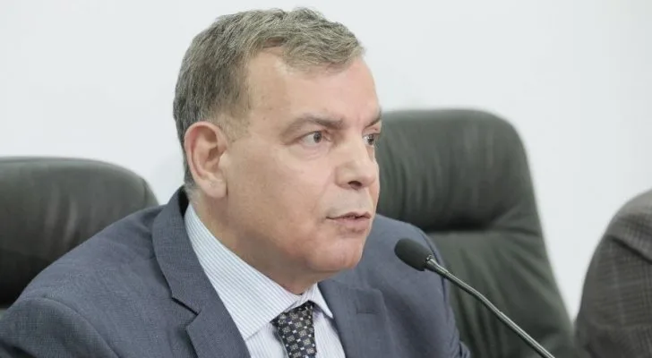 وزير الصحة : لا تعطيل للمدارس والجامعات