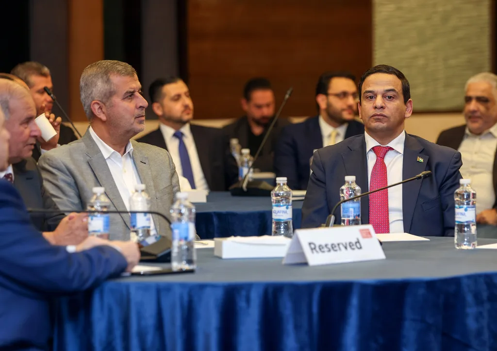 الطاقة النيابية تشارك في جلسة حوارية حول تطوير مشاريع الهيدروجين