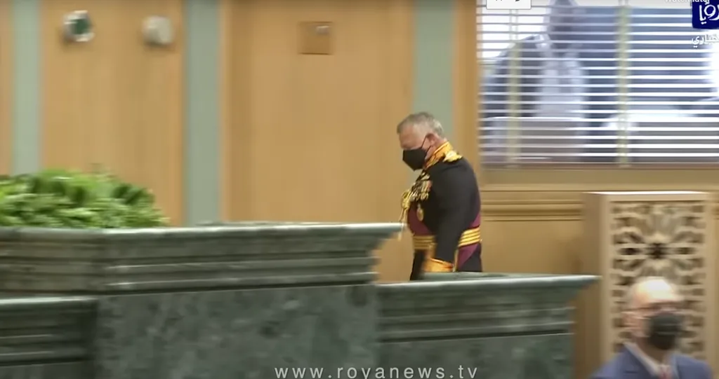جلالة الملك عبدالله الثاني يفتتح الدورة غير العادية لمجلس الأمة التاسع عشر