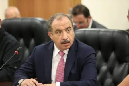 اللوزي : السماح للسفريات بالعمل على التكسي الأصفر والتطبيقات الذكية