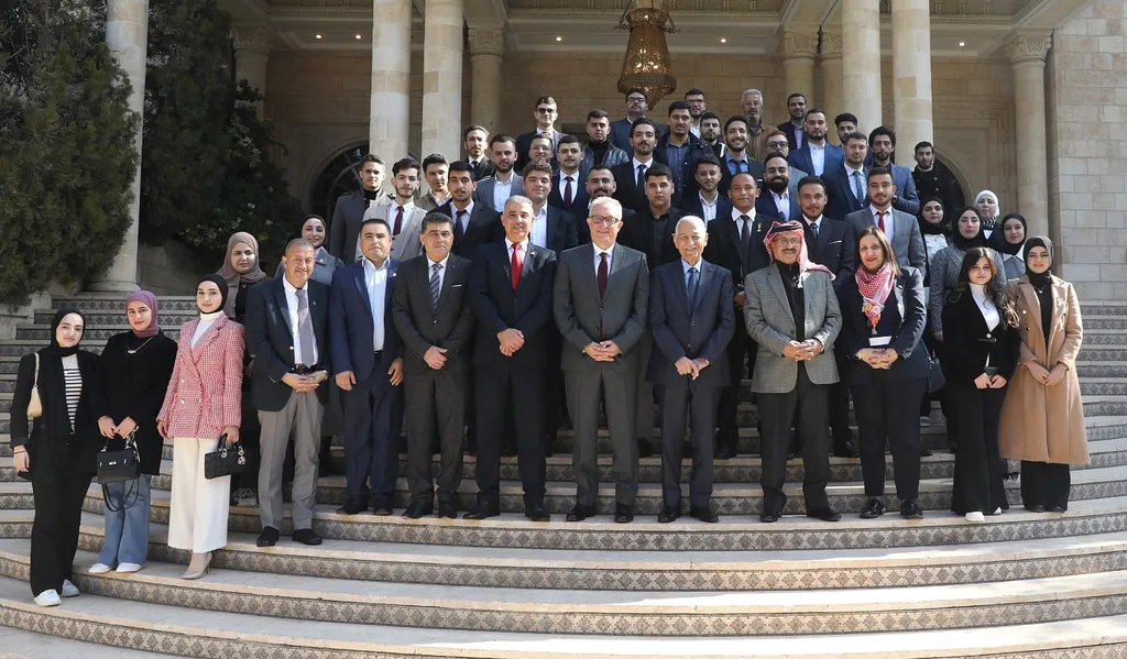 العيسوي يلتقي وفدا من جامعة اليرموك - صور
