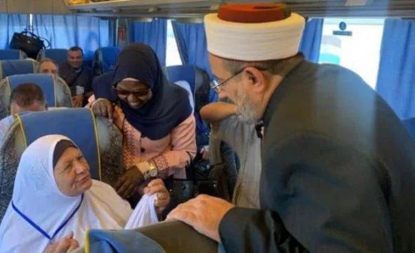 أبو البصل يعلق على تعطل حافلتي حجاج