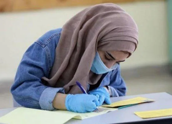 جرعتي مطعوم كورونا شرط لحضور امتحان التوجيهي