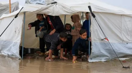 أطباء بلا حدود: أطفال غزة يموتون بردا وندعو إسرائيل لإدخال المساعدات