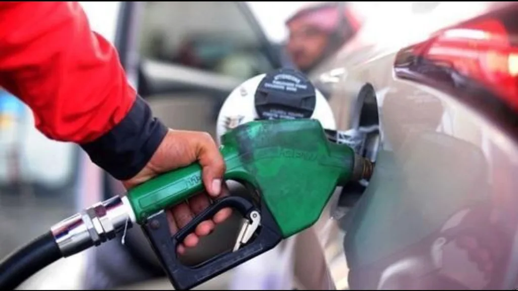 عقل يرجح تخفيض سعر البنزين 1.5 قرشا الشهر المقبل