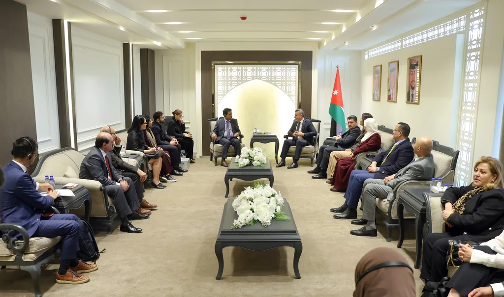 الخارجية النيابية خلال لقاء وفدا كندي الاردن يضطلع بدور محوري في إحلال السلام