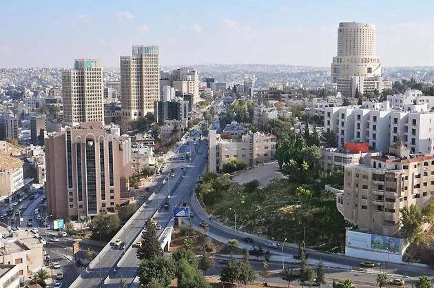 أجواء حارة نسبياً تشهدها المملكة اليوم