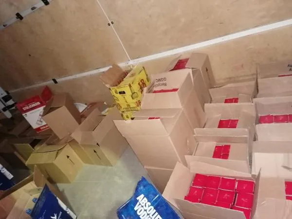 احباط تهريب 1350 لتر مشروبات روحية