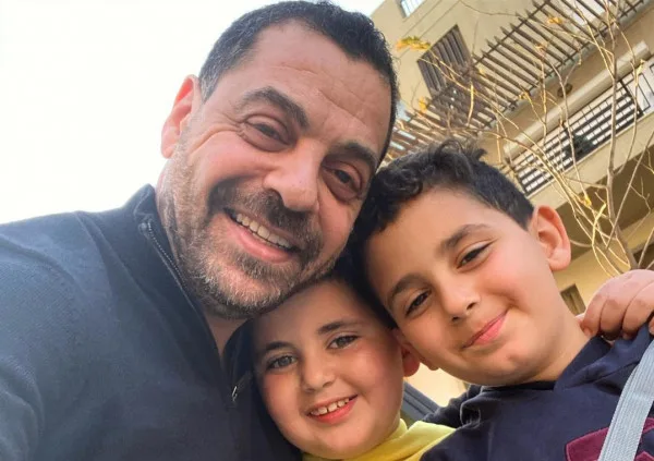 في أول ظهور رسمي .. طليق أصالة في أحضان حبيبته التي تصغره بـ 35 عاماً