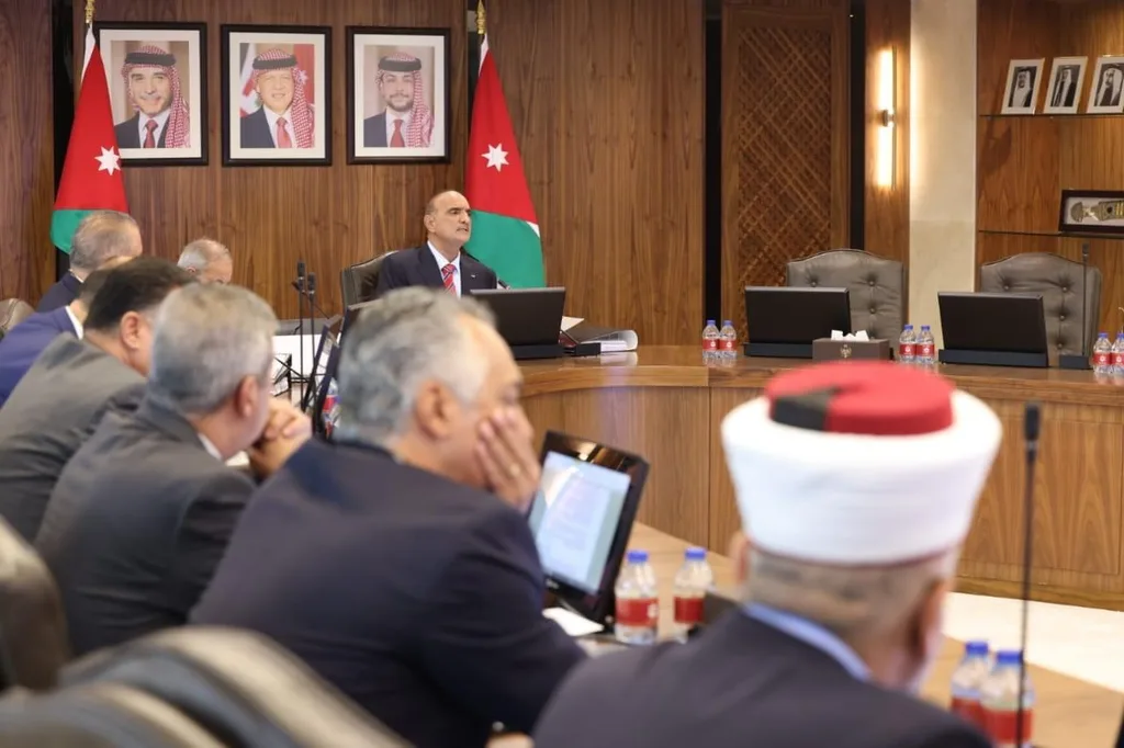 السَّماح لموظَّفي القطاع العام بالعمل خارج أوقات الدَّوام الرَّسمي