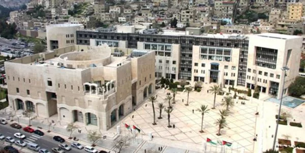 الامانة: اقترضنا من أجل الرواتب