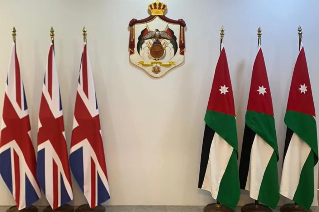 بريطانيا أبلغت الأردن بمنح مواطنيه تأشيرة الدخول لأراضيها إلكترونيًا