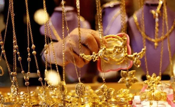 37.40 دينارا سعر غرام الذهب عيار 21