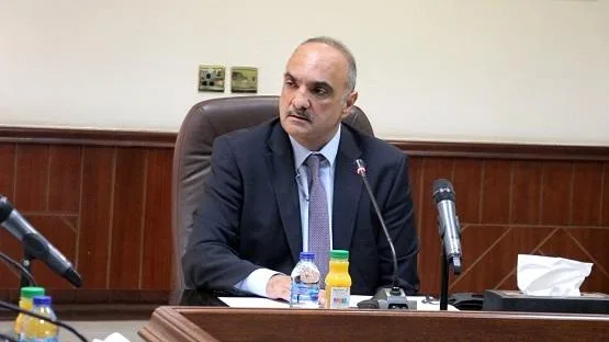ماذا يفعل الخصاونة في بغداد؟