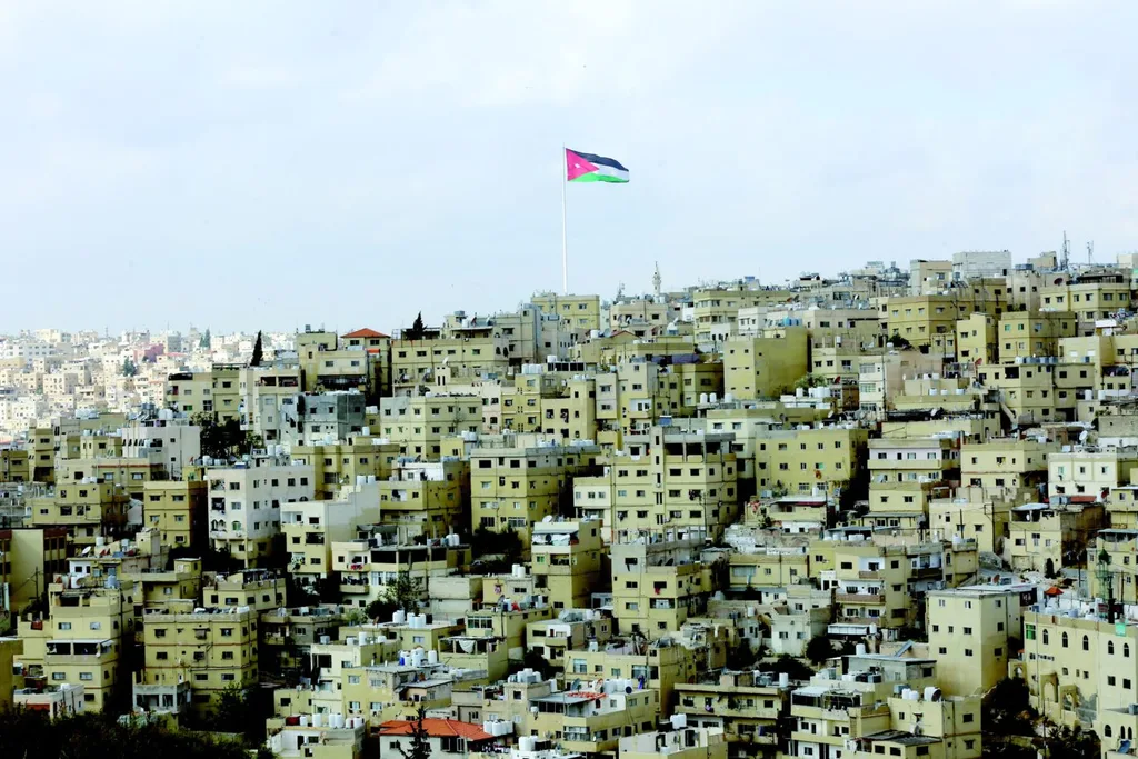 طقس صيفي معتدل إلى حار اليوم