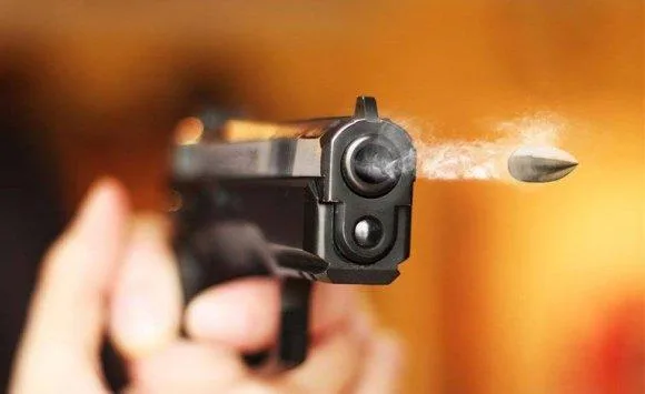 ضبط مطلق النار الذي أصاب طفلاً في أحد الأفراح بالمفرق