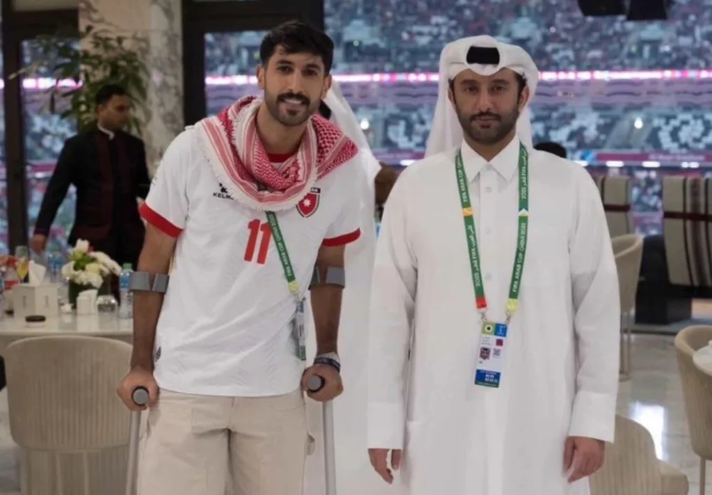 الشيخ تميم بن محمد آل ثاني يطمئن على يزن النعيمات
