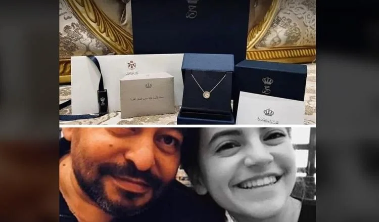 ولي العهد والأميرة رجوة يقدمان هدية لابنة متعب السقار