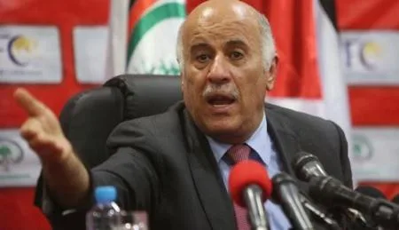 إسرائيل توقف الرجوب خلال عودته من باريس .. ويؤكد: لن أمتثل