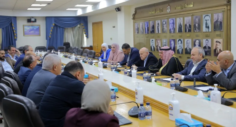 رؤساء وممثلو كتل نيابية يبحثون انتخابات النواب