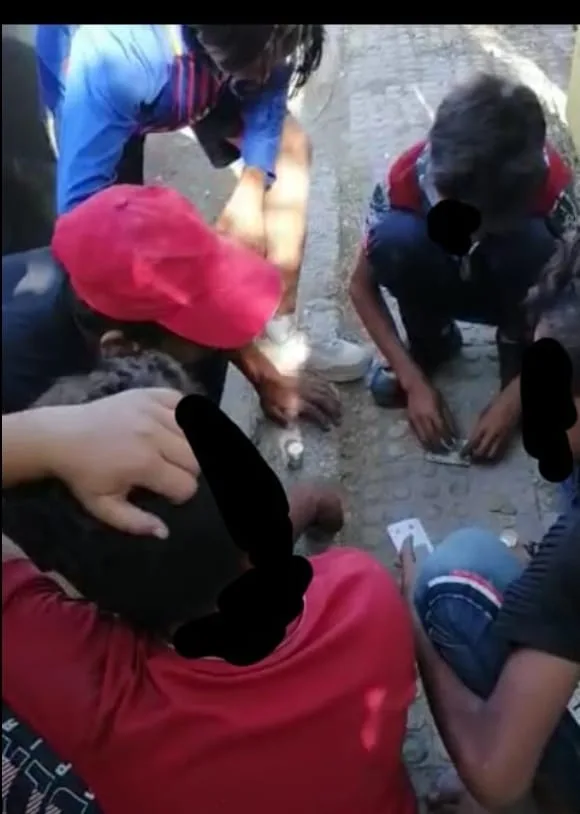 ولي أمر طالب يشكو من إساءة معلم لابنه في مدرسة حكومية