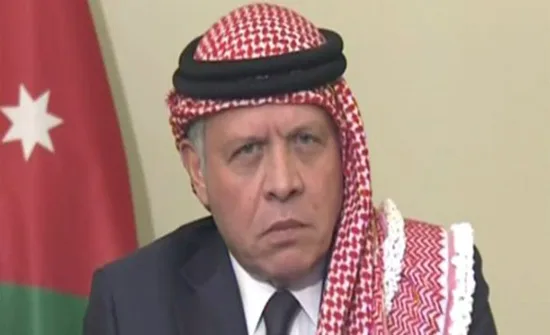 الملك يترأس اجتماعا في إدارة الأزمات حول حادثة تسرب الغاز في العقبة