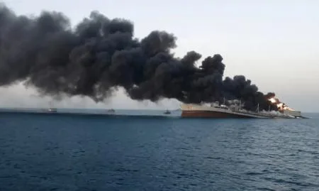 مقتل 3 باكستانيين بعد هجوم على سفينة في البحر الأحمر