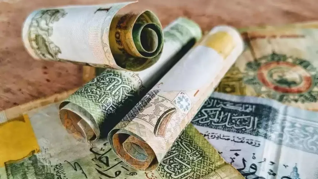 نائب يطالب بتأجيل القروض 10 أشهر دون فوائد
