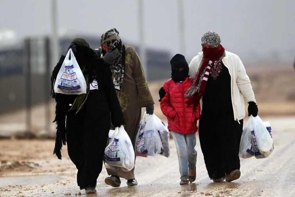 1449 لاجئا عادوا إلى سورية في 5 أشهر