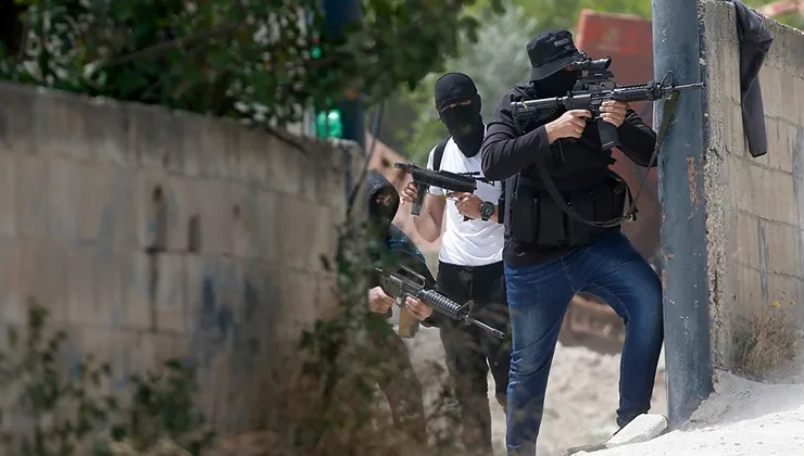 الاحتلال يعتقل 15 فلسطينيا واندلاع اشتباكات في جنين