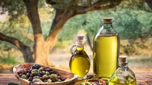 وصول الدفعة الأولى من زيت الزيتون التونسي بسعر 21 دينارًا للعبوة