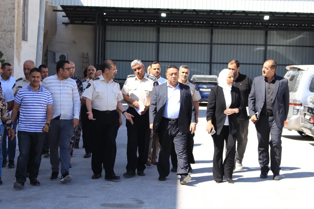 الجمارك والبريد يجتمعان بشركات النقل السريع