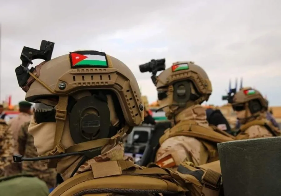 النواب يطالبون بتمديد عقود ضباط متقاعدين