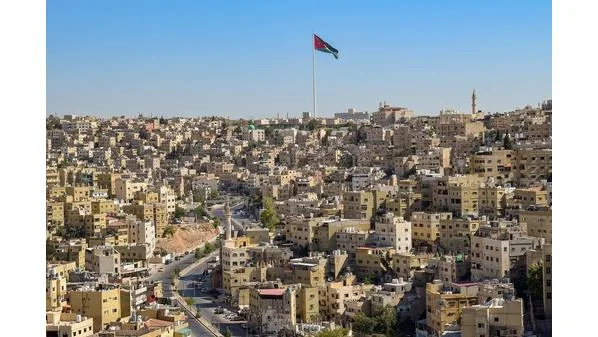 أجواء لطيفة في معظم مناطق المملكة اليوم وحالة عدم استقرار غدًا