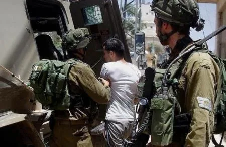 الاحتلال الإسرائيلي يعتقل 15 فلسطينيا