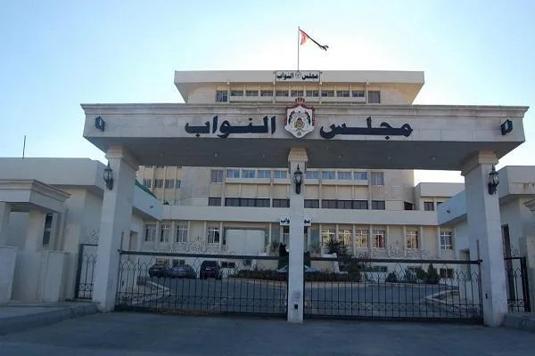 الحكومة ترسل الموازنة لمجلس النواب
